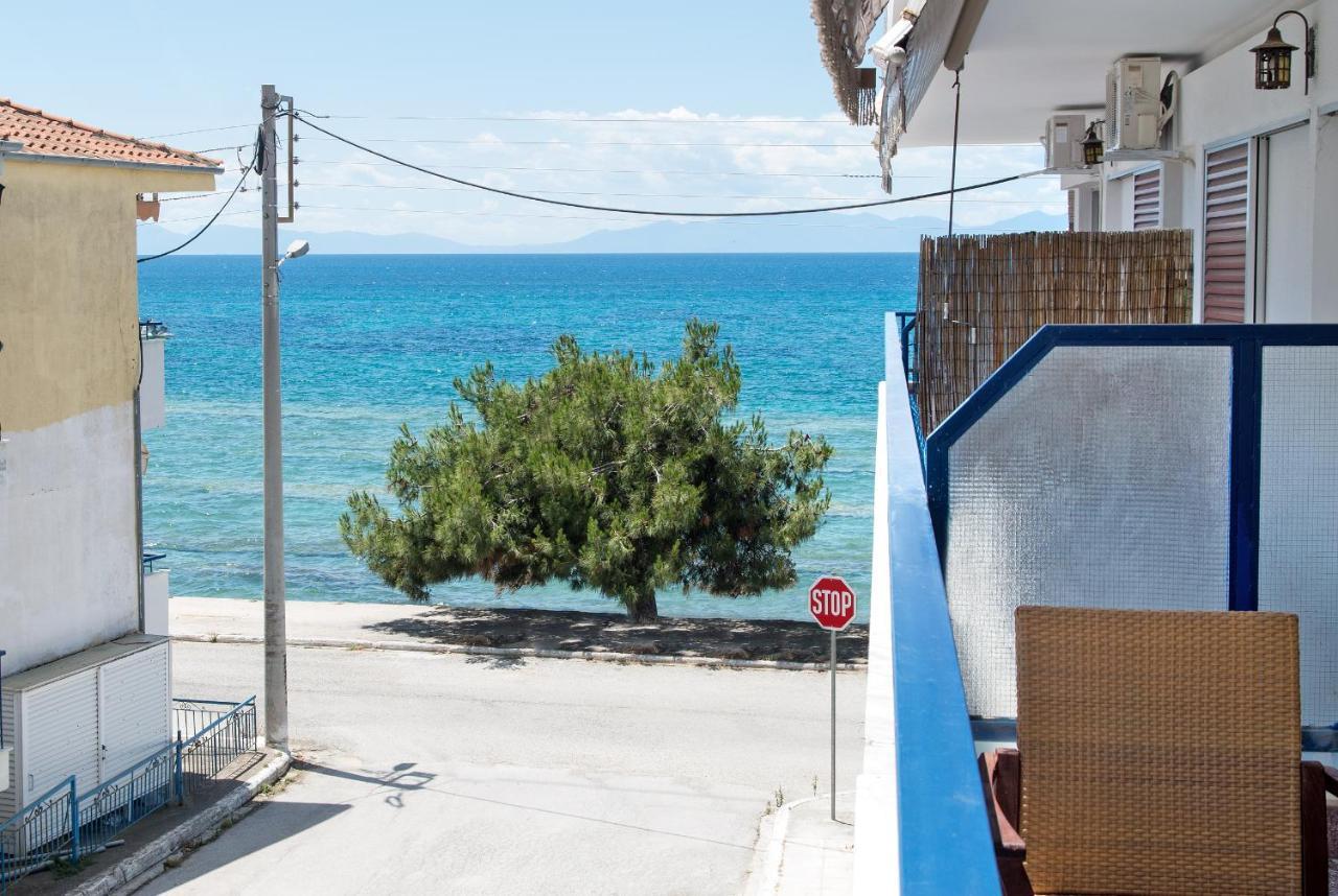 Seafront 2 Bedrooms Apartment Nea Iraklia Ngoại thất bức ảnh
